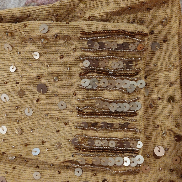 Pierre mustard color heavy beaded/sequined top. Long sleeves, plain back. Size L - Picture 3 of 6